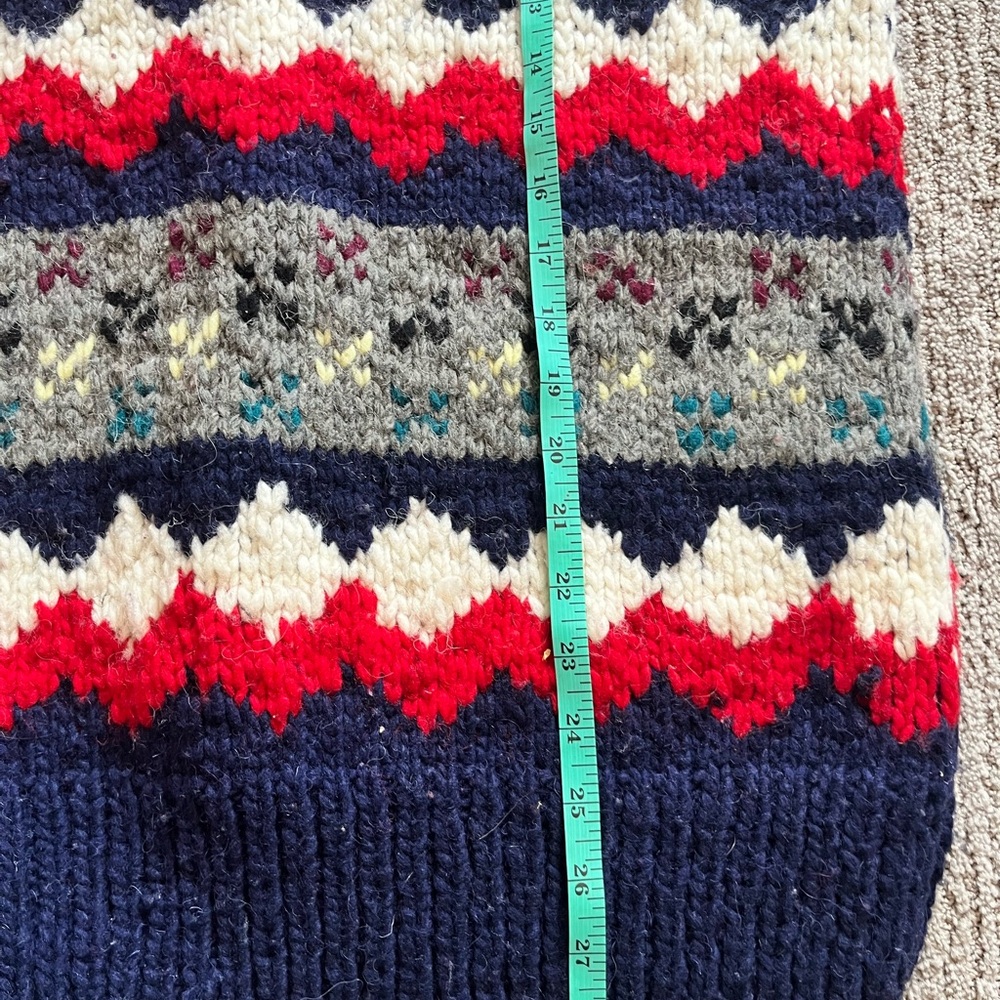 100% wool handmade in Ecuador sweater button closure - Picture 6 of 7